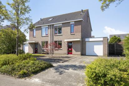 Spits 6 Zuidhorn 2-onder-1-kap woning